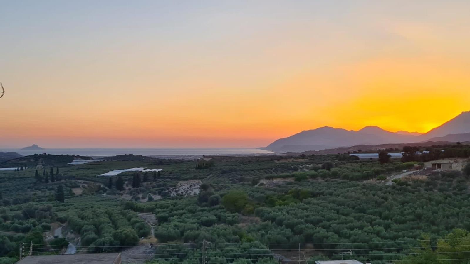 Kamelia-renovated Old House-south Crete Galia
